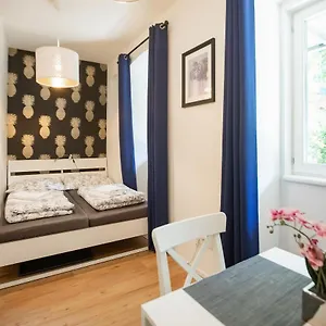 Hotel Urban House